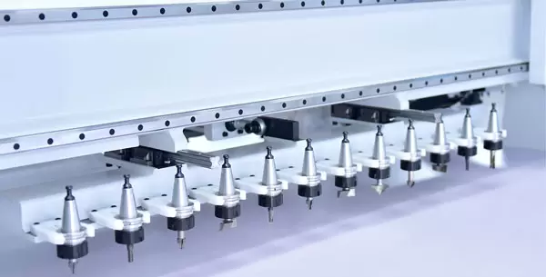 <b>Tool Changers configuration</b><br/>12 fold linear ATC, automatic tool-change, suitable for panel furniture and doors production