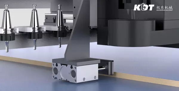 <b>Aligner positioning</b><br/>Capable of automatically and precisely positioning on various sizes of panels, featuring high flexibility and greater intelligence.