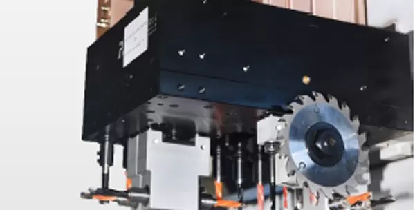 <b>Drill Head</b><br/>12V 8H 1S, continuous drilling according to demands, efficient work achieved