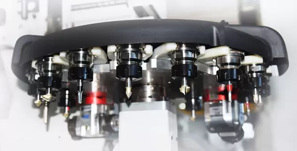 <b>Tool Magazine</b><br/>16-position rotary auto tool change which can change tools accurately and quickly, it can fulfill the needs of multi-process tool changes