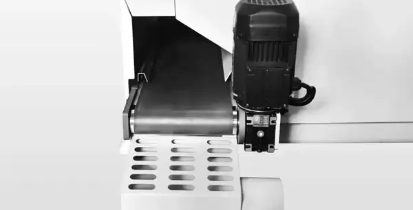 <b>Automatic conveying and dust removal system</b><br/>Improve dust removal effect and facilitate maintenance