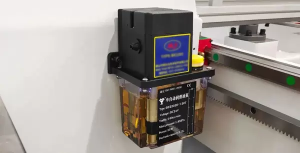 <b>Automatic lubrication system</b><br/>Automatic lubrication of the transmission mechanism to ensure the long-term stable operation of the equipment
