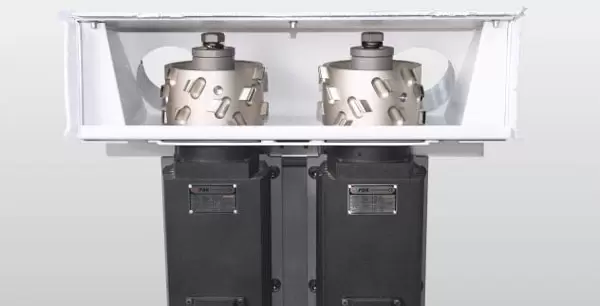 <b>Pre-milling mechanism</b><br/>Equipped with a standard 40mm milling cutter, it utilizes a dual-cutter system to refine ripple marks, burrs, or non-perpendicularity resulting from material cutting, achieving a superior edge banding effect. This ensures a tighter fit between the edge banding strip and the panel, enhancing overall integrity and aesthetics.