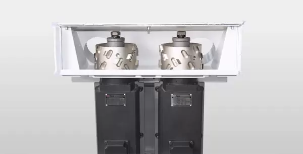 <b>Pre-milling mechanism</b><br/>The large-diameter diamond cutter head, equipped with a motor power of 3.7 kW and a maximum pre-milling height of 40 mm, utilizes a dual milling cutter to rework ripple marks, burrs, or non-perpendicularity caused by the initial cutting process, aiming to achieve a superior edge banding effect. This ensures a tighter fit between the edge banding strip and the board, enhancing both the integrity and aesthetics of the overall product. The milling surface size is ≥120 mm