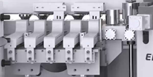 <b>Servo-controlled molding and lamination</b><br/>Servo control, one-click switching between different designs, multiple sets of baking lights and hot air guns for heating, ensuring sufficient softening of the edge band.