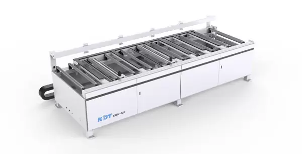 <b>Automatical infeed and outfeed worktable</b>