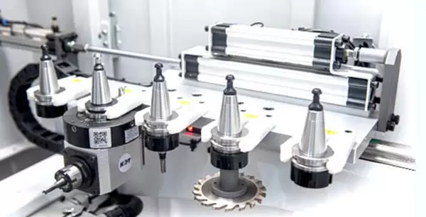 <b>5 type ATC</b><br/>Various tool available for hogging, milling, lamello connector working