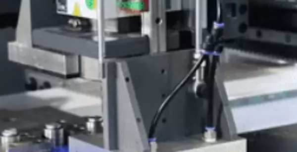 <b>Air pressure plate (patent)</b><br/>The pressure plate covers a wide area, with small processing vibration and high precision, which protects the plate from being scratched