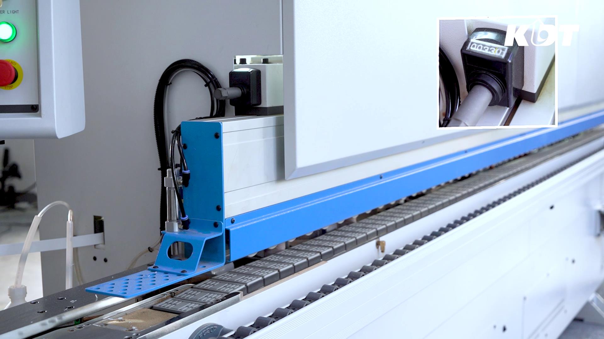 Pressure beam positioning systemAutomatically adjust the pressure beam height based on panel thickness, saving setup time for higher efficiency.