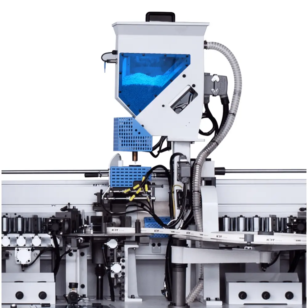 <b>Upper melting unit</b><br/>It features quick glue dispensing, fast glue pot replacement, precise glue level monitoring, and automatic pre-melting and feeding of glue pellets (5kg storage capacity) for continuous glue supply and less manual refilling.