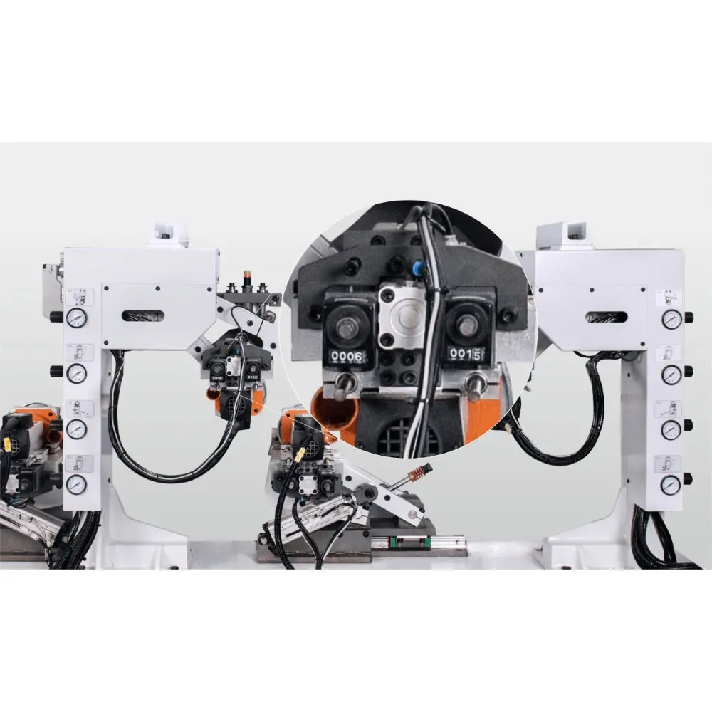 <b>High-speed sliding corner rounding unit</b><br/>Dual cutters switch automatically based on tape thickness, with high efficiency and stable performance.