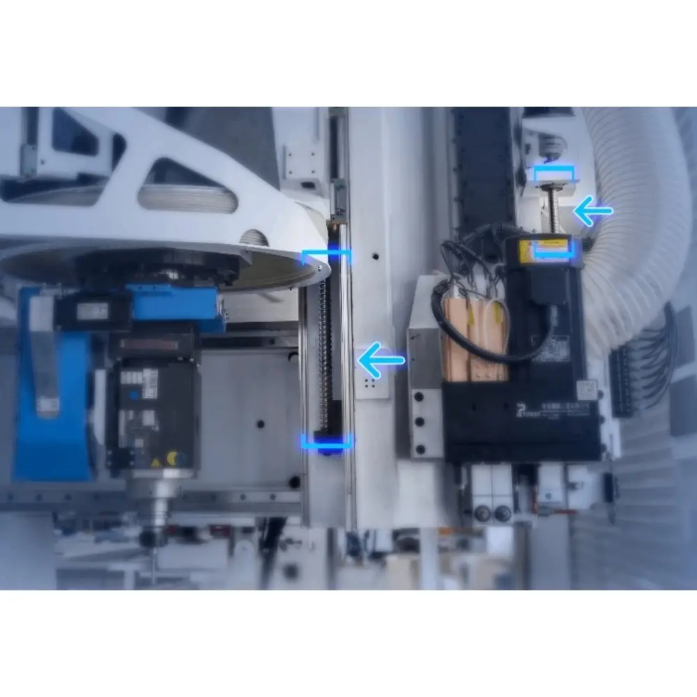 <b>Operating units</b><br/>The spindle and drill set are upgraded with independent screw rods, which do not interfere with each other's actions, have fast process connection, and high processing efficiency.