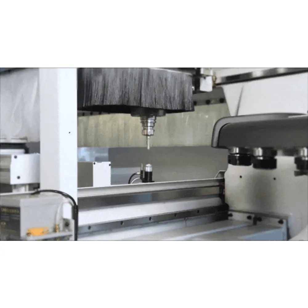 <b>Precision Tool Touch Off</b><br/>The tool setting is more accurate and the efficiency is more improved.