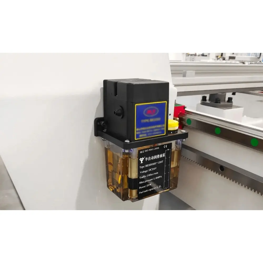 <b>Automatic lubrication system</b><br/>Automatic lubrication of the transmission mechanism to ensure the long-term.
<br/>Stable operation of the equipment.